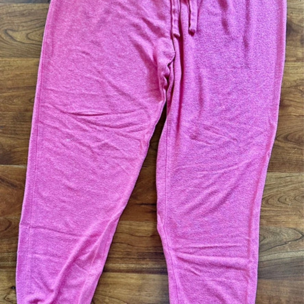 Women’s Lightweight Pink Jogger Size Medium